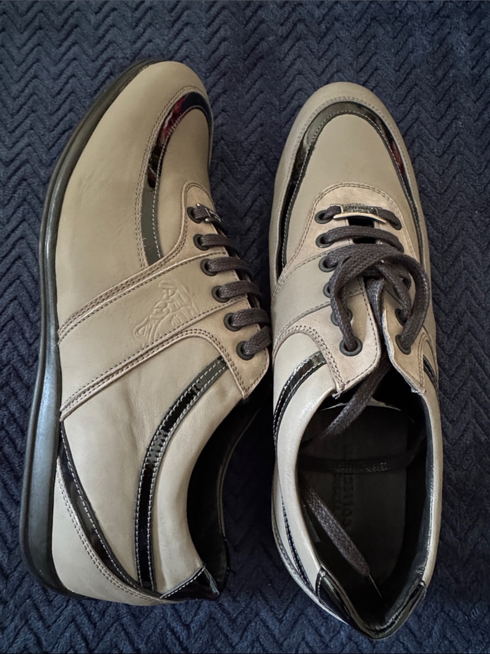NWT! Versace Men's Casual Lace-Up Shoes in Beige and Black